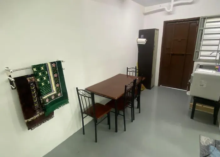 Cja Homestay Batu Kawan