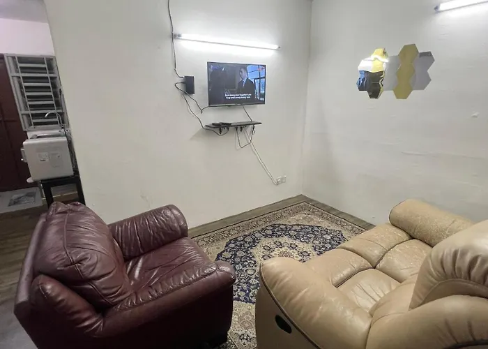 Cja Homestay Batu Kawan